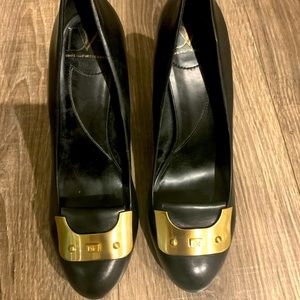 Diane Von Furstenberg black heels